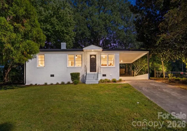 Photo 1 of Single family home for sale at 2700 Douglas Dr, Gastonia, NC 28054 | MLS# 4428469 | Listing updated on 2026-09-27