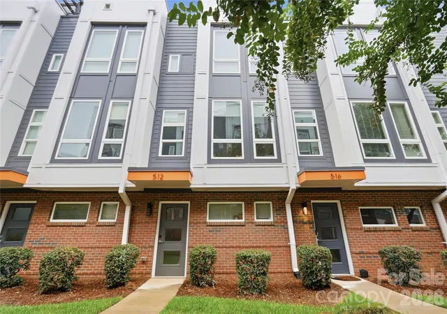 Photo 1 of Townhouse for sale at 512 Sedgefield Park Dr, Charlotte, NC 28203 | MLS# 4428472 | Listing updated on 2026-09-30