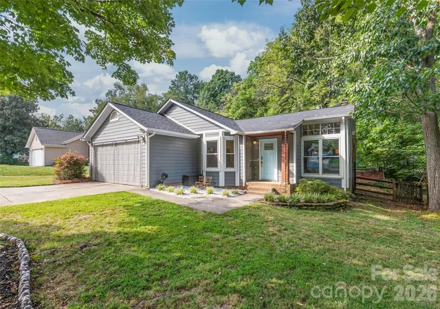 Photo 1 of Single family home for sale at 3909 Armitage Dr, Charlotte, NC 28269 | MLS# 4428478 | Listing updated on 2026-10-07