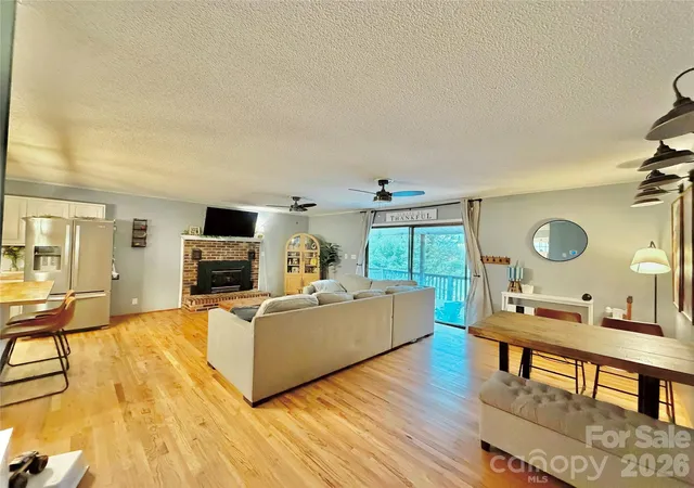Photo 3 of Single family home for sale at 390 Hickory Hl Dr, Spruce Pine, NC 28777 | MLS# 4428483 | Listing updated on 2026-10-05