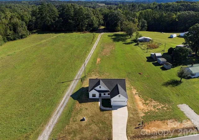 Photo 2 of Single family home for sale at 5866 Old Mocksville Rd, Salisbury, NC 28144 | MLS# 4428505 | Listing updated on 2026-10-06