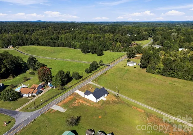 Photo 3 of Single family home for sale at 5866 Old Mocksville Rd, Salisbury, NC 28144 | MLS# 4428505 | Listing updated on 2026-10-06