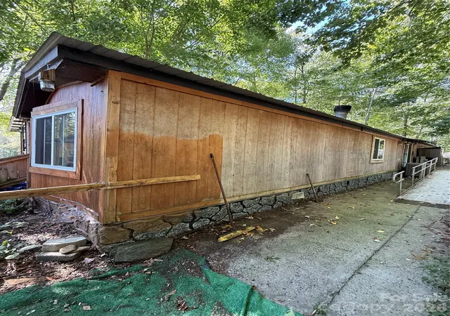 Single family home for sale at 111 Three Top St, West Jefferson, NC 28694 | MLS# 4428512