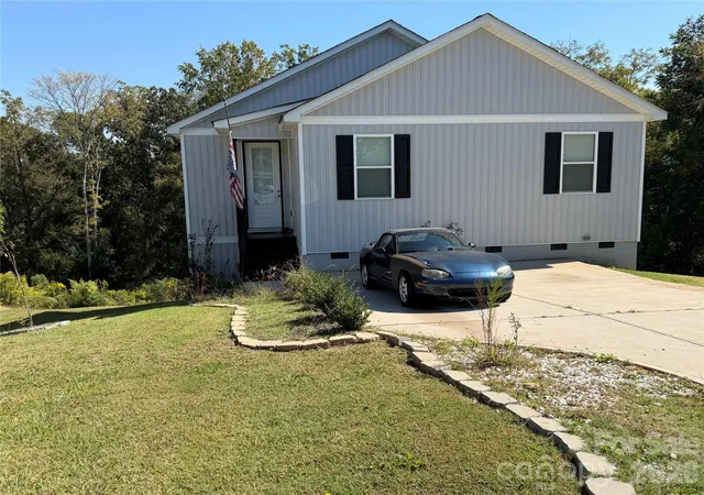 Photo 2 of Single family home for sale at 102 Snyder Ct NE, Concord, NC 28025 | MLS# 4428517 | Listing updated on 2026-10-08
