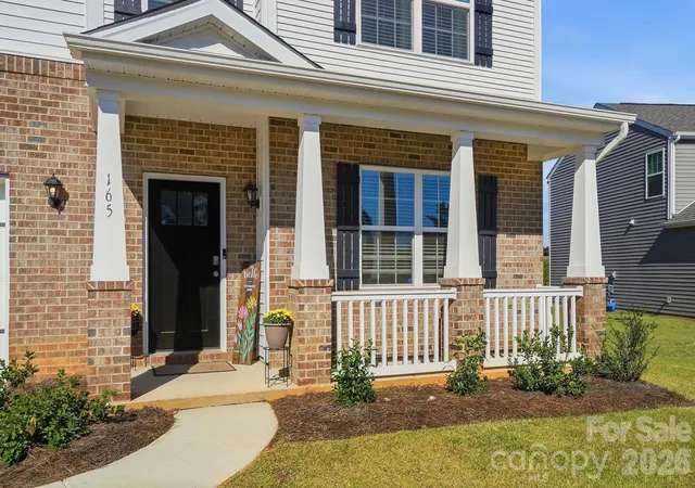 Photo 2 of Single family home for sale at 165 Apple Orchard Ct, Statesville, NC 28677 | MLS# 4428519 | Listing updated on 2026-10-06