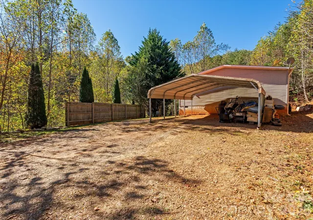 Photo 3 of Single family home for sale at 25 Laurel Cvs Rd, Leicester, NC 28748 | MLS# 4428520 | Listing updated on 2026-10-26