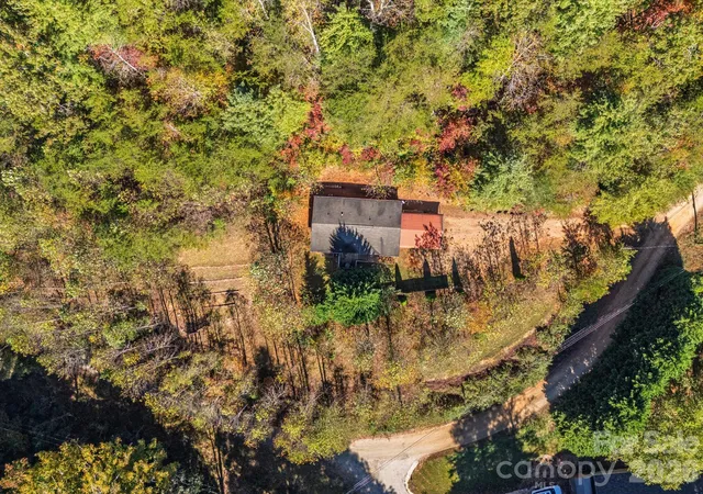 Photo 4 of Single family home for sale at 25 Laurel Cvs Rd, Leicester, NC 28748 | MLS# 4428520 | Listing updated on 2026-10-26