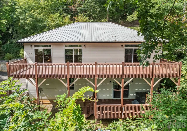 Photo 3 of Single family home for sale at 57 Mount Royal Dr, Arden, NC 28704 | MLS# 4428524 | Listing updated on 2026-10-07