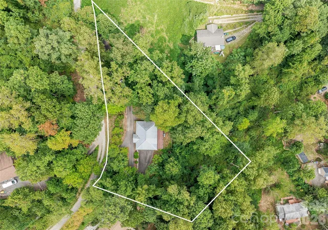 Photo 3 of Single family home for sale at 57 Mount Royal Dr, Arden, NC 28704 | MLS# 4428524 | Listing updated on 2026-10-07