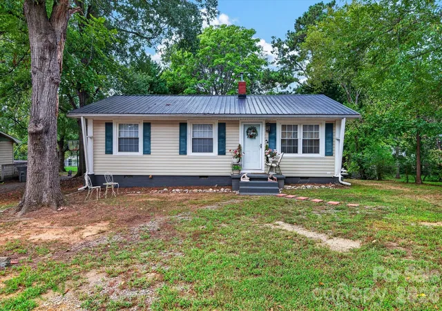 Single family home for sale at 920 Longview Ave, Kannapolis, NC 28081 | MLS# 4428527
