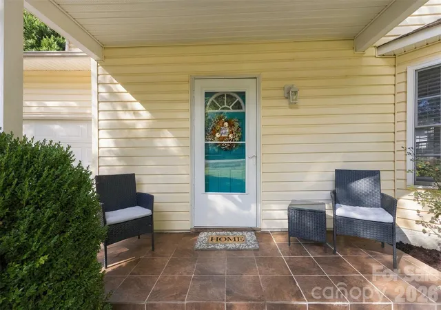 Photo 2 of Single family home for sale at 7519 Katherine Dr, Denver, NC 28037 | MLS# 4428529 | Listing updated on 2026-10-04