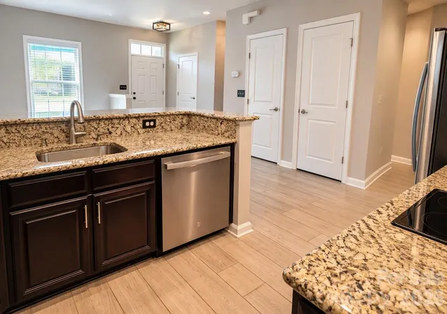 Photo 3 of Townhouse for sale at 1645 Fleetwood Dr, Charlotte, NC 28208 | MLS# 4428546 | Listing updated on 2026-09-28