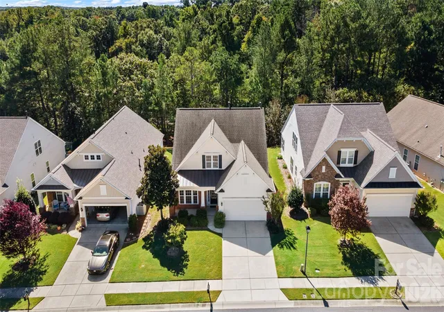 Photo 2 of Single family home for sale at 10435 Scotland Ave, Fort Mill, SC 29707 | MLS# 4428548 | Listing updated on 2026-10-10