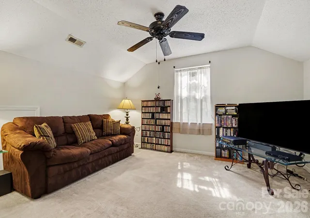 Photo 3 of Single family home for sale at 9600 Veronica Dr, Charlotte, NC 28215 | MLS# 4428554 | Listing updated on 2026-10-05