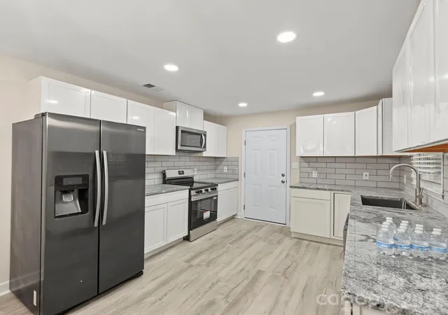 Photo 3 of Single family home for sale at 512 Villa St, Kannapolis, NC 28083 | MLS# 4428558 | Listing updated on 2026-10-06