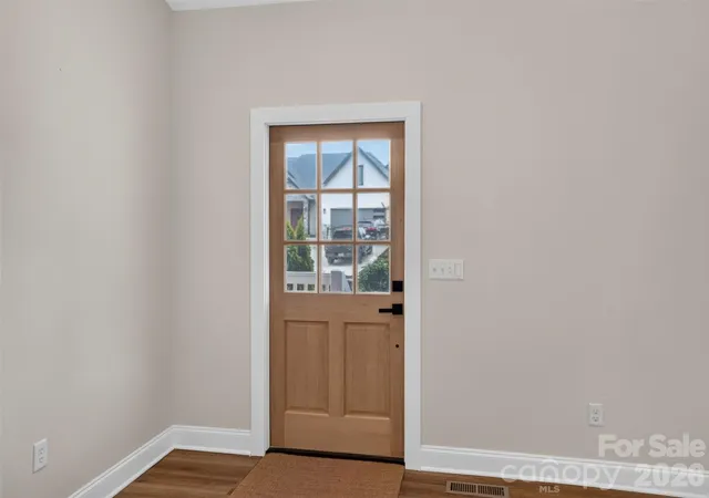 Photo 3 of Single family home for sale at 308 Beck Crk Cir, Flat Rock, NC 28731 | MLS# 4428562 | Listing updated on 2026-10-08