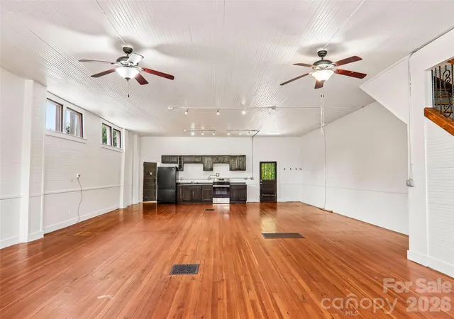 Photo 2 of Single family home for sale at 513 Fairview Rd, Asheville, NC 28803 | MLS# 4428573 | Listing updated on 2026-09-30