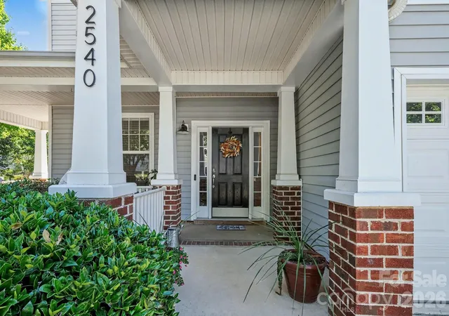 Photo 3 of Single family home for sale at 2540 Oakboro Ln, Charlotte, NC 28214 | MLS# 4428581 | Listing updated on 2026-10-08