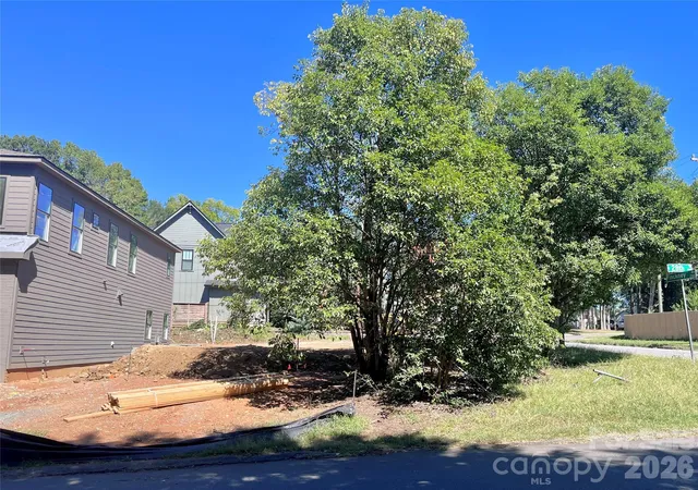 Land for sale at 731 E 28th Street, Charlotte, NC 28205 | MLS# 4428594