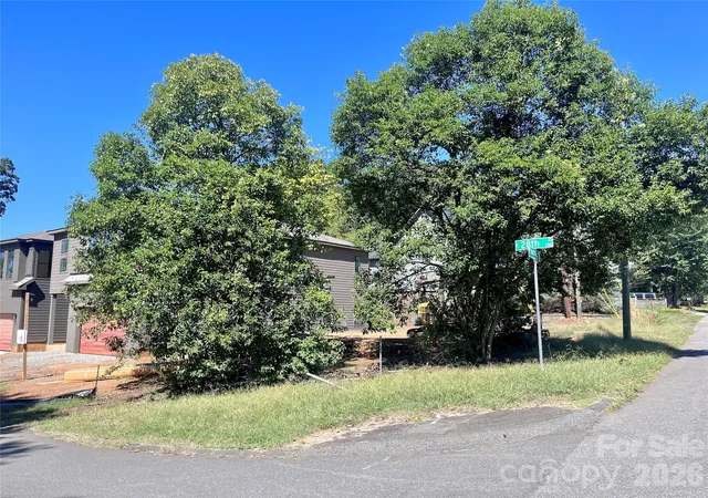 Photo 2 of Land for sale at 731 E 28th Street, Charlotte, NC 28205 | MLS# 4428594 | Listing updated on 2026-09-26
