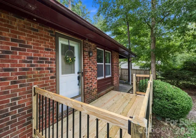 Photo 3 of Single family home for sale at 36 Medlin Ln, Flat Rock, NC 28731 | MLS# 4428597 | Listing updated on 2026-09-30