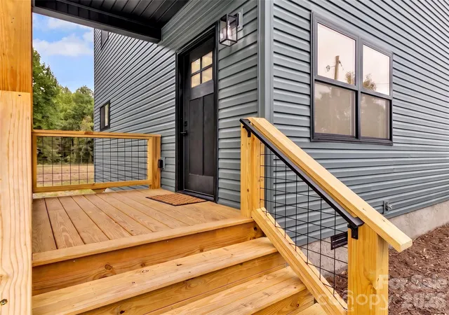 Photo 3 of Single family home for sale at 98 Mcelroy St, Waynesville, NC 28786 | MLS# 4428599 | Listing updated on 2026-09-29
