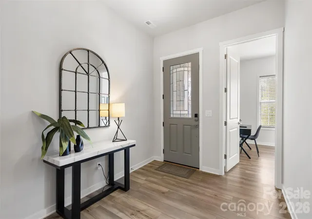 Photo 1 of Single family home for sale at 5208 Glenwalk Dr, Charlotte, NC 28269 | MLS# 4428602 | Listing updated on 2026-10-08