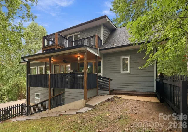 Photo 4 of Single family home for sale at 176 Sweetwater Hills Dr, Hendersonville, NC 28791 | MLS# 4428604 | Listing updated on 2026-09-26