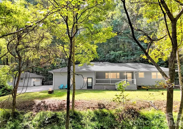 Photo 1 of Single family home for sale at 250 Camp Crk Rd, Whittier, NC 28789 | MLS# 4428607 | Listing updated on 2026-10-03