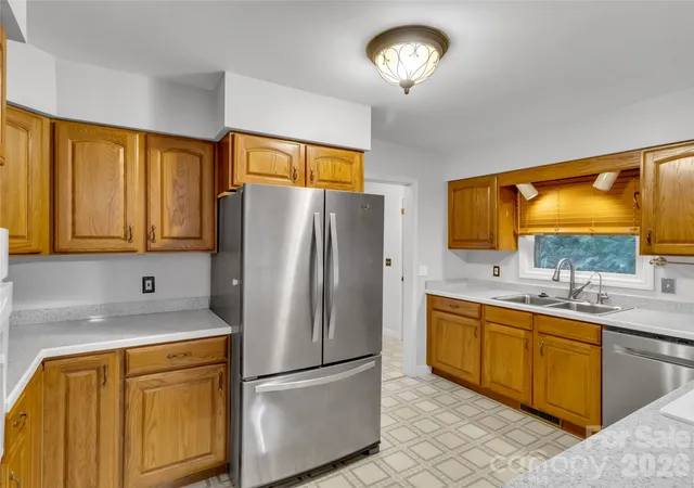 Photo 3 of Single family home for sale at 250 Camp Crk Rd, Whittier, NC 28789 | MLS# 4428607 | Listing updated on 2026-10-03