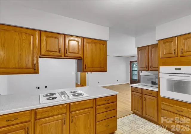 Photo 4 of Single family home for sale at 250 Camp Crk Rd, Whittier, NC 28789 | MLS# 4428607 | Listing updated on 2026-10-03