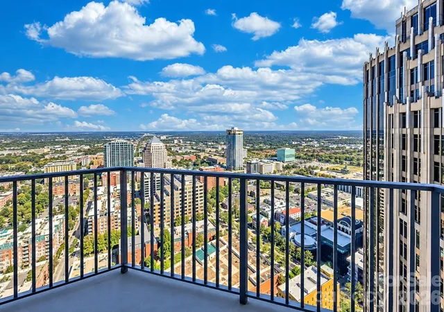 Photo 3 of Condo for sale at 210 N Church St #3411, Charlotte, NC 28202 | MLS# 4428616 | Listing updated on 2026-10-05
