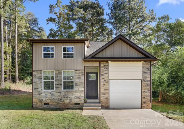 Single family home for sale at 524 Asbury Dr, Landrum, SC 29356 | MLS# 4428631