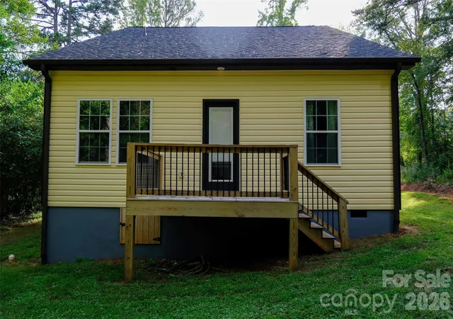 Photo 4 of Single family home for sale at 524 Asbury Dr, Landrum, SC 29356 | MLS# 4428631 | Listing updated on 2026-09-26