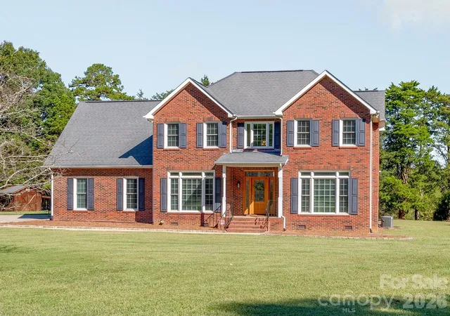 Single family home for sale at 16506 Whispering Oaks Ln, Fort Mill, SC 29708 | MLS# 4428635