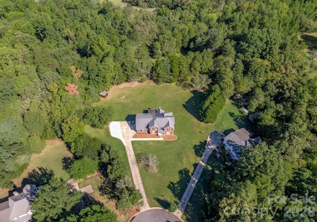Photo 3 of Single family home for sale at 16506 Whispering Oaks Ln, Fort Mill, SC 29708 | MLS# 4428635 | Listing updated on 2026-09-30
