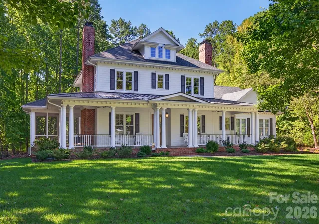 Photo 2 of Single family home for sale at 935 Irish Crk Dr, Landis, NC 28088 | MLS# 4428636 | Listing updated on 2026-10-02