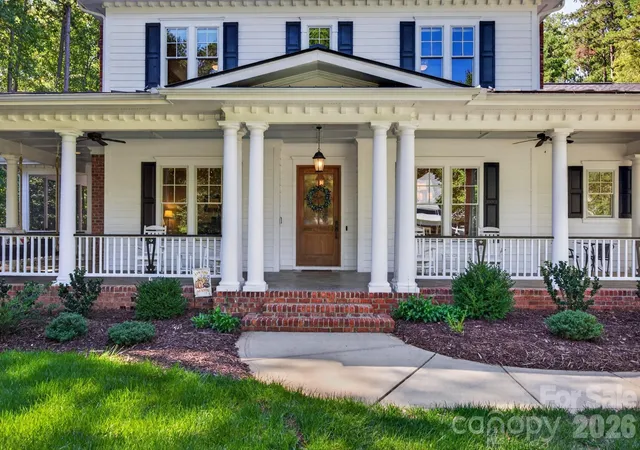 Photo 4 of Single family home for sale at 935 Irish Crk Dr, Landis, NC 28088 | MLS# 4428636 | Listing updated on 2026-10-02