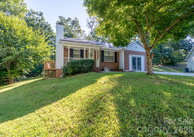 Single family home for sale at 5805 Woodrock Ct, Charlotte, NC 28214 | MLS# 4428639