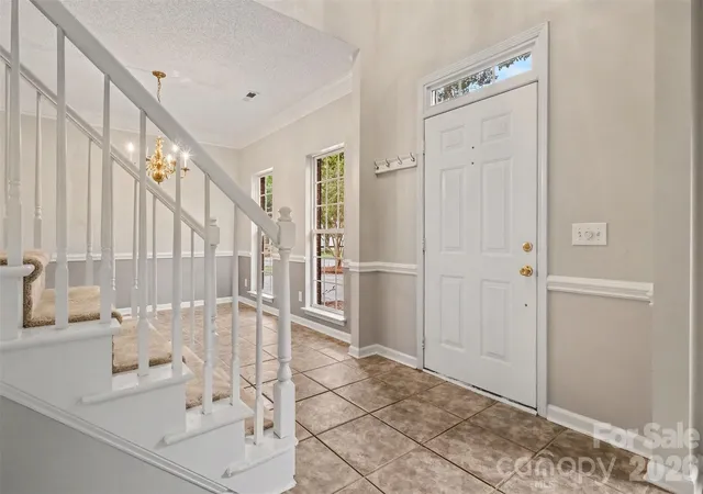 Photo 4 of Single family home for sale at 1372 Yorkshire Pl NW, Concord, NC 28027 | MLS# 4428646 | Listing updated on 2026-10-01