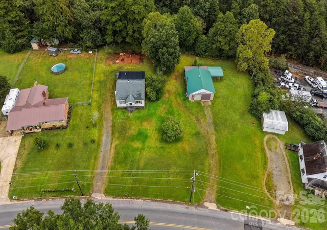 Photo 3 of Single family home for sale at 98 Duke St, Granite Falls, NC 28630 | MLS# 4428648 | Listing updated on 2026-10-02