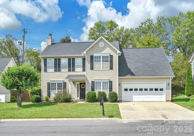 Photo 1 of Single family home for sale at 21 Sunberry Trl N, Fletcher, NC 28732 | MLS# 4428651 | Listing updated on 2026-09-28