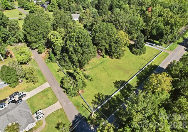 Photo 4 of Single family home for sale at 8911 Mt Holly Huntersville Rd, Huntersville, NC 28078 | MLS# 4428659 | Listing updated on 2026-09-29