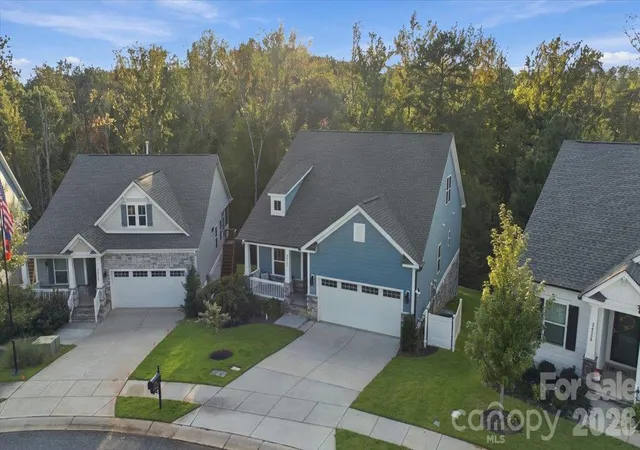 Photo 3 of Single family home for sale at 24550 Blue Heron Cir, Lancaster, SC 29720 | MLS# 4428673 | Listing updated on 2026-10-03