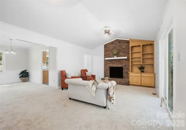 Photo 4 of Single family home for sale at 424 Holland Dr, Statesville, NC 28677 | MLS# 4428690 | Listing updated on 2026-09-28
