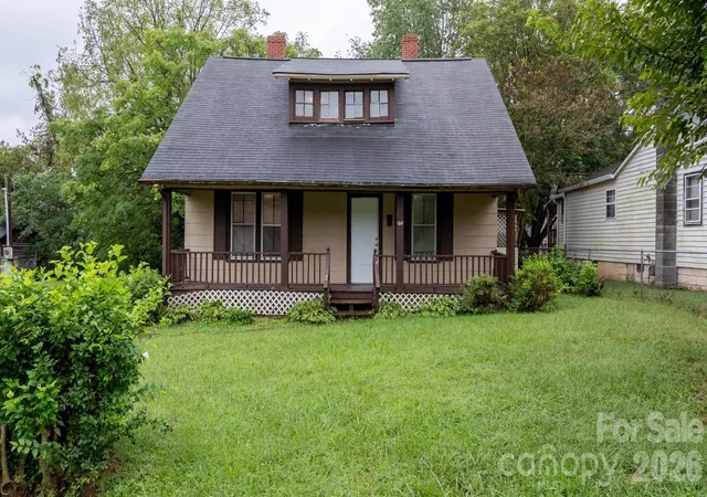 Photo 1 of Single family home for sale at 1847 2nd Avenue Sw, Hickory, NC 28602 | MLS# 4428691 | Listing updated on 2026-09-29