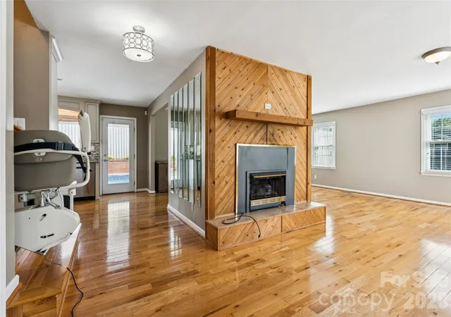 Photo 3 of Single family home for sale at 7 Indian Trl Rd, Candler, NC 28715 | MLS# 4428696 | Listing updated on 2026-10-04