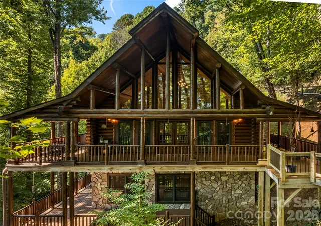 Photo 2 of Single family home for sale at 44 Kamama Trl, Maggie Valley, NC 28751 | MLS# 4428698 | Listing updated on 2026-09-29