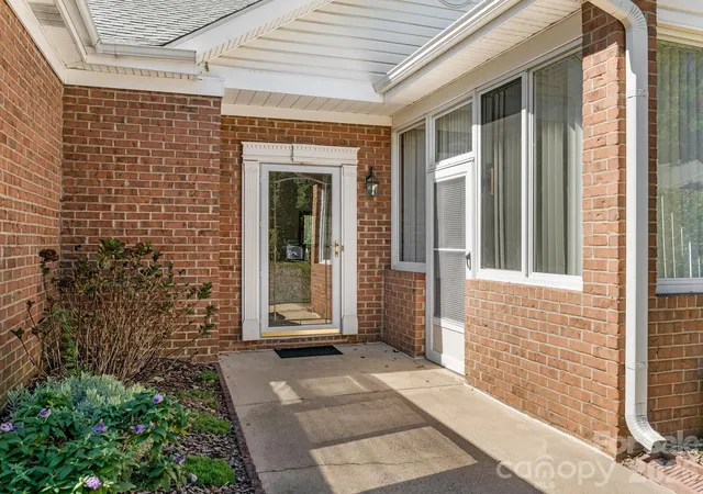 Photo 2 of Sale Pending at 11345 Olde Turnbury Ct, Charlotte, NC 28277 | MLS# 4428709 | Listing updated on 2026-10-01