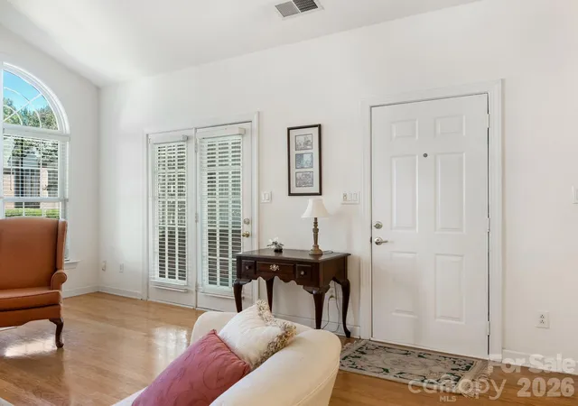 Photo 4 of Sale Pending at 11345 Olde Turnbury Ct, Charlotte, NC 28277 | MLS# 4428709 | Listing updated on 2026-10-01